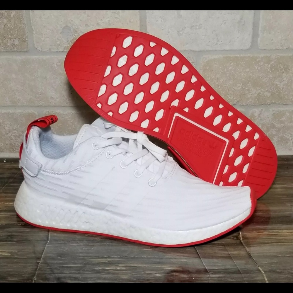 Adidas NMD R2 Primeknit Boost